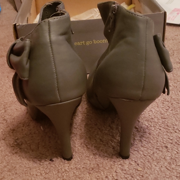 Cheap ladies booties - Picture 3 of 6